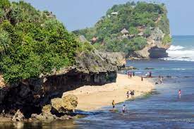 Haeeee , long time no see gais , namanya juga sok sibuk , namanya juga laptop rusak , namanya juga kecapean kebanyakan ngegawul yaudah deh sampai rumah akhirnya cuma tidur. Pantai Manalusu 2021 Billion Pantai Timor Promotion At East Coast Region 7