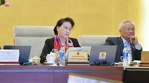 Là chủ tịch hội đồng bầu cử quốc gia, tân chủ tịch quốc hội cam kết sẽ cùng các thành viên trong hội đồng thực hiện nghiêm túc chức năng, nhiệm vụ, quyền hạn theo luật định; Chá»§ Tá»‹ch Quá»'c Há»™i Pháº£i Ban Ä'á»ƒ Ra Ä'Æ°á»£c Luáº­t Ä'áº·c Khu