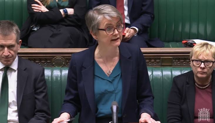 Border Security, Asylum and Immigration Bill: MPs debate border security  bill as government says 'enforced returns' have increased - BBC News