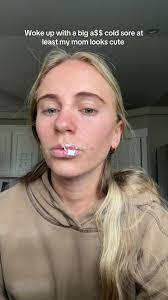 Halle Hawkins (@halsterhotkins)