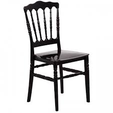 Eskilerden yenilenmiş masif masa ve sandalye takımı. Toplu Sandalye Satimi Ve 2 El Sandalye Satilisi