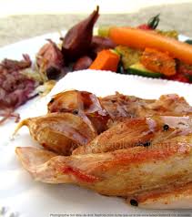 Une délicieuse marinade pour des pilons de poulet. Epaule De Cochon De Lait Laquee Aux Epices Cuisson Au Four Les Epices Rient