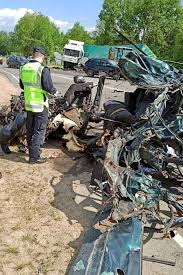 В таблице ниже можно увидеть расписание движения рейсов автобусов из чаусов в могилев со всех автовокзалов. Zhutkoe Dtp Pod Mogilevom 4 Pogibshih V Tom Chisle Dvuhletnij Rebenok