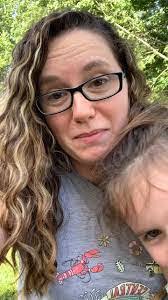 Amber Crosbie's Instagram, Twitter & Facebook