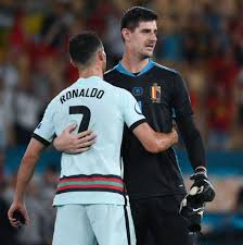 Cristiano ronaldo dos santos aveiro) родился 5 февраля 1985 года в фуншале (о. Ayyi3vzkxbtrdm