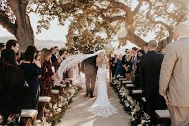 We are committed to offering only the finest floral arrangements and gifts, backed by service that is friendly and prompt. Pin On Wine Country Wedding