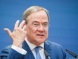 Zwischen Hoffnung und Häme