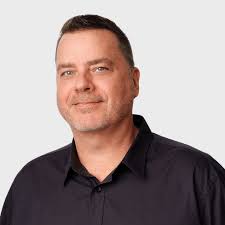 Glenn Lambert's Instagram, Twitter & Facebook