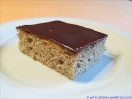 Die zucchini ein bisschen ziehen lassen (wenn die zucchini sehr saftig/wässrig ist, bisschen wasser abgießen, den rest mit verwenden) nach dem ziehen der zucchini einfach die restlichen zutaten in den geben und eine 1,5min / stufe 4 vermischen. Zucchini Blechkuchen Cahama