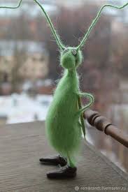 I Am Sure He Lives In My Garden Tiffany Brookman 8211 Gabriele Strobel Felttoys I 8230 Needle Felting Needle Felting Projects Felting Projects