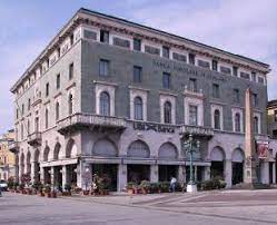 Numeri di blocco carte di pagamento attivi 24 ore su 24. Ubi Banca Indagati Bazoli E I Vertici Dell Istituto Guardia Di Finanza Nelle Sedi Rai News