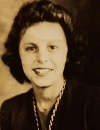 Kim Cottrill's Instagram, Twitter & Facebook