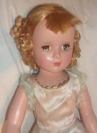 VINTAGE MADAME ALEXANDER ROLLER SKATING DOLL IN VERY GOOD CONDITION AGED  DRESS