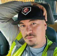 Does anyone know the relationship between Pete Hidalgo and Jordan Hidalgo?  Pete owns PCS pool and though they seem to be a legit straight forward  company I'm curious….