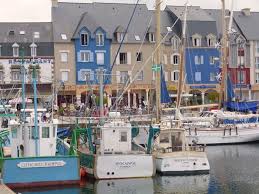 Une Journee A Paimpol Dans La Baie De Saint Brieuc En Bretagne Paimpol Bretagne Region Bretagne