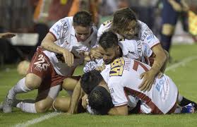 Average number of goals in meetings between huracan and river plate is 2.0. Copa Sudamericana Huracan Empato 2 A 2 Con River Plate Y Se Instalo En La Final Conmebol