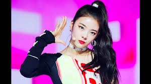 This includes one sticker and it is about 3 tall. 4k 190729 ìžˆì§€ ë¦¬ì•„ ì§ìº  Icy Itzy Lia Fancam It Z Icy Showcase Youtube