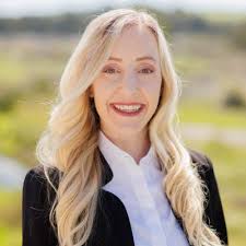 Excited to share that in September I started a new position as an Account  Executive with the New Business team at Google! I am super excited to join  an amazing team in