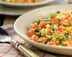 Imagem De Quinoa Com Legumes