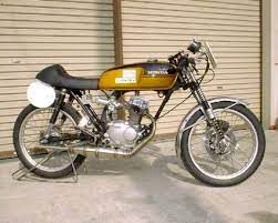 honda cb cg 125 with the gas tank of a ss50 and cafe racer seat i like it d カフェレーサーバイク カフェレーサー 50cc バイク