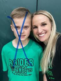 Can someone combine two photos of a couple with dementia into one?