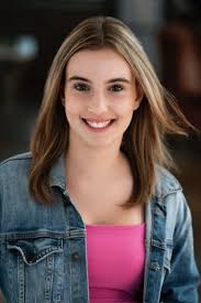 Carly Silverman's Instagram, Twitter & Facebook