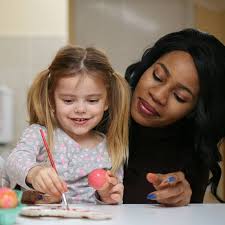 Bonjour, je suis actuellement à la recherche d'une nounou à domicile pour garder 2 jeunes enfants une semaine sur 2 à mon domicile ainsi qu'un grand à amener à la garderie de l'école le matin ou le chercher. Tarifs Garde A Domicile Et Nounou Nos Prix Et Couts Horaires O2