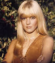 She is an actress, known for ruby sparks (2012), l'ange noir (1994) and une femme mariée (1964). Sylvie Vartan