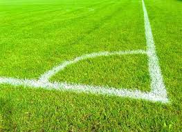 Het voetbalveld van sv hielpen in hindeloopen is misschien wel het mooist gelegen veld van nederland. Afmetingen Voetbalvelden Eredivisieclubs