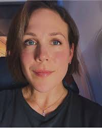 𝗦𝗔𝗬 𝗬𝗘𝗦 𝗜𝗙 𝗬𝗢𝗨 𝗟𝗢𝗩𝗘 Hallmark Channel❤️😘