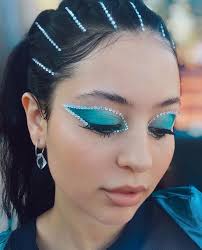 After a decade of warm tones, blue eyeshadow is back. Aesthetic Hair And Makeup Image 7767167 On Favim Com