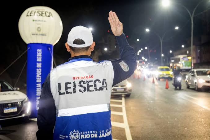 Novas regras do Contran para Lei Seca prev&ecirc; pr&eacute;-teste; entenda - Jornal de Hoje