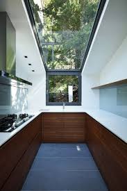 Profitez De Votre Environnement Exterieur Meme En Restant A La Maison Avec Les Fenetres De Toit Fenetres V Fenetre De Toit Decoration Maison Cuisine Moderne