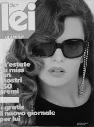 Cea mai bună zi pentru a schimba lire sterline în lei moldovenești a fost luni, 5 aprilie 2021. Cover For Lei Magazine Conde Nast Maggio 1982 Model Annette Von Klier Square Sunglasses Women Magazine Cover Sunglasses Women