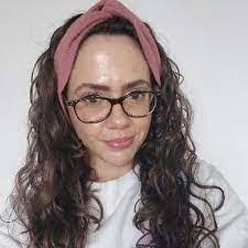 Bettina Hawkins's Instagram, Twitter & Facebook