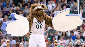 The original mascot, duncan the dragon, had been ditched in 1997 in favor of sly the silver fox. Ranking Every Nba Team S Mascot From 30 To 1