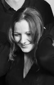 <b>Angela Weiss</b> Die Saxofonistin und Klarinettistin <b>Angela Weiss</b> wurde 1986 <b>...</b> - Angi1-191x300