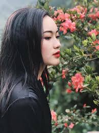 Kết quả hình ảnh cho HÌNH ẢNH CÔ GÁI XÀI KEM ĐẸP