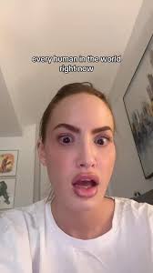 @katseyeworld STOOD UP AND APPLAUDED