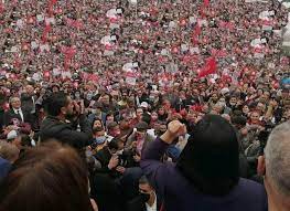 ولدت عبير موسي في عام 1975 في جمال من أب يعمل لصالح الأمن القومي وأم تعمل كمدرسة. Ø¹Ø¨ÙŠØ± Ù…ÙˆØ³ÙŠ Ø¹Ø§Ù…Ù„Ø© Ù…Ø¸Ø§Ù‡Ø±Ø© ÙÙŠ Ø³ÙˆØ³Ø© Ù…Ù†Ø²Ù„ Ø¨ÙˆØ±Ù‚ÙŠØ¨Ø© Ù†ÙŠÙˆØ² Facebook