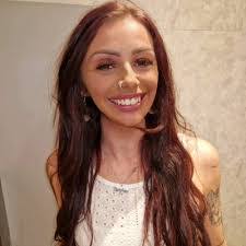 Leanne Briggs's Instagram, Twitter & Facebook