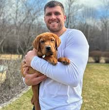 Act of love goes viral: T. J. Watt announces he will invest $20 million to build a “paradise” dedicated to rescuing stray dogs, promising love and homes to thousands of abandoned puppies! G