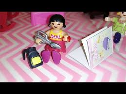 سندس بتلعب بالمقص وعورت ايديها قصص اطفال افلام كرتون اطفال عائلة عمر شفا Youtube Lunch Box Box