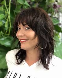 Nor do you have to copy her signature length: 21 Modern Shag Haircuts That Will Make You Chop Your Hair In 2021