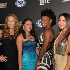 Carla kristen esparza (born october 10, 1987) is an american professional mixed martial artist who competes in the strawweight division of the ultimate fighting championship (ufc). Morning Report Tecia Torres Upset By Comments Inferring Ped Use Carla Esparza Adds Fuel To The Fire Mma Fighting