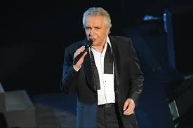Michel Sardou : 60 ans de chansons, de scène et d'émotions partagées -  Melody TV