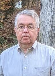 Robert Gammon's Instagram, Twitter & Facebook