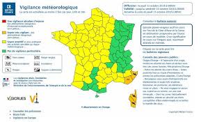 Mistral, orage d'été, montée des eaux, fortes vagues submergeant le littoral). Alerte Meteo Vigilance Orange Prolongee Pour La Corse Le Var Et Les Alpes Maritimes