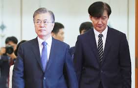 Oldstone (81)adminin agora 한국정치와 국제정치 문제 • 18 hours ago. ë¬¸ìž¬ì¸ ëŒ€í†µë ¹ì˜ ë§‰ë¬´ê°€ë‚´ ì¡°êµ­ ìž„ëª… ì†ë‚´ ì² ì € ë¶„ì„ Sundayjournalusa
