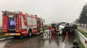 Incidente a piacenza, 2 morti e 3 feriti e' di due morti e tre feriti in gravi condizioni il bilancio dell'incidente stradale avvenuto prima di mezzanotte lungo la strada provinciale vicino a borgonovo valtidone, in provincia di piacenza. Gariga Perde Il Controllo Dell Auto E Si Ribalta 49enne Ferito Piacenzasera It